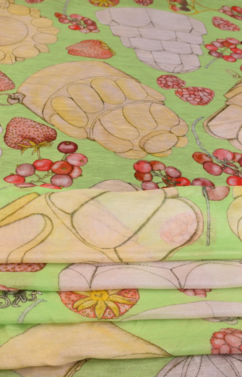 Linen with fruit COUPON 130 cm