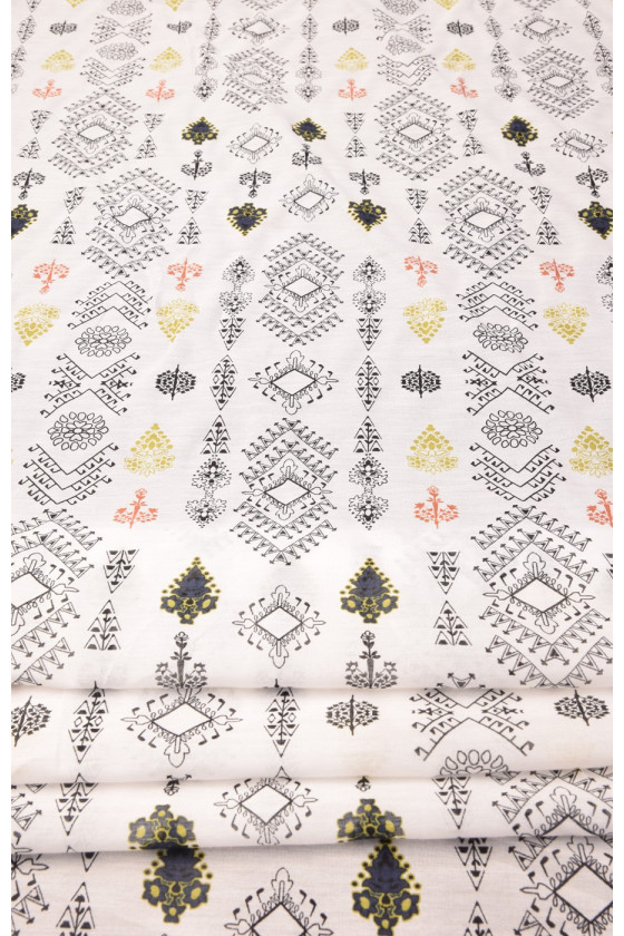 Bedruckter Batist mit Aztekenmustern COUPON 170cm