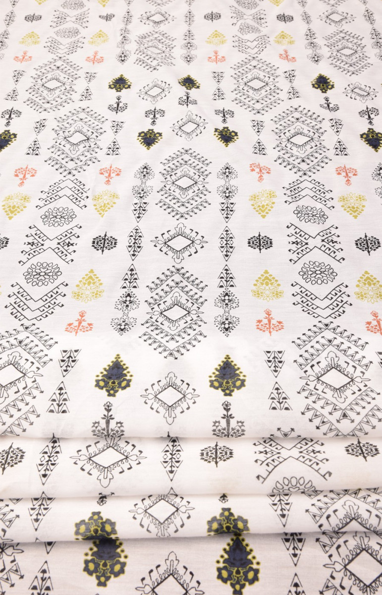 Bedruckter Batist mit Aztekenmustern COUPON 170cm