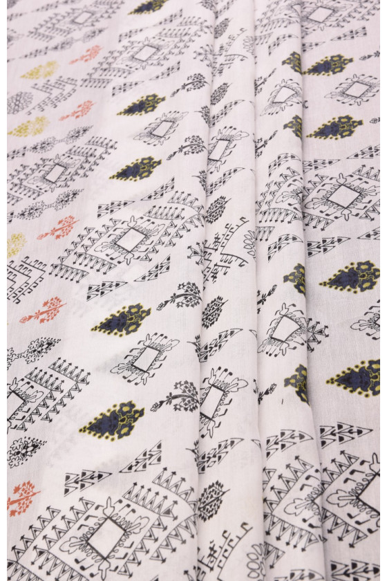 Printed batiste with Aztec patterns COUPON 170cm