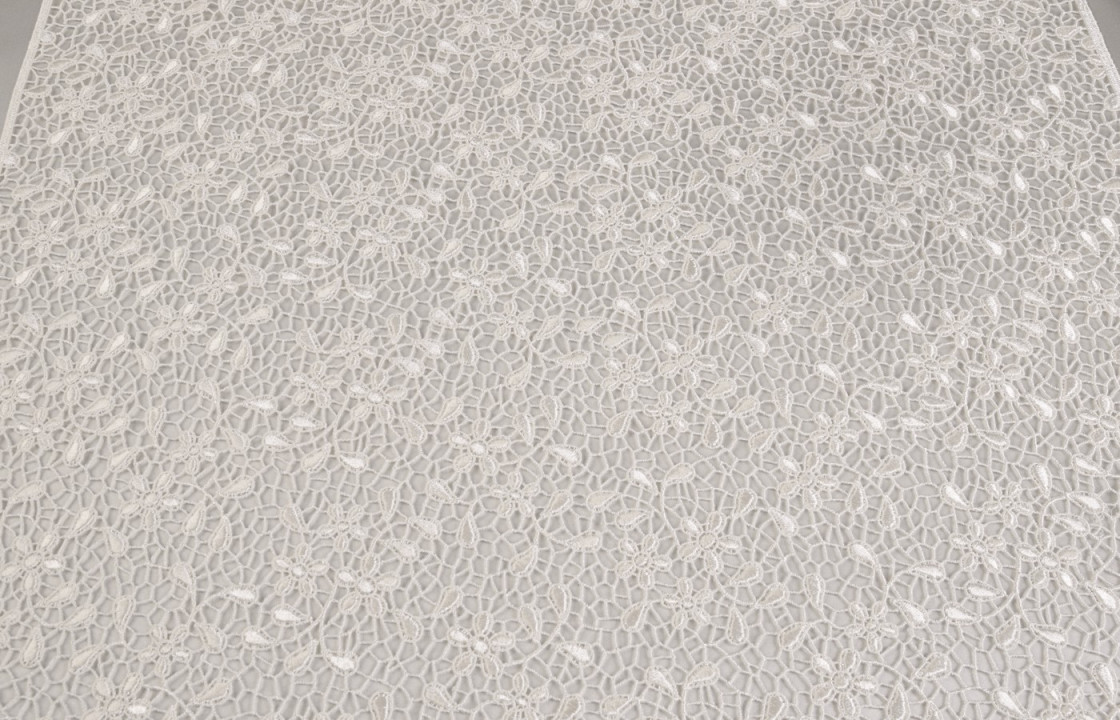 Narrow guiur lace