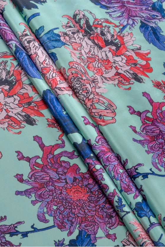 Siidist krepp signeeritud...