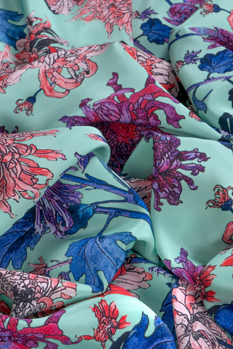 Selyem krepp aláírt virágok