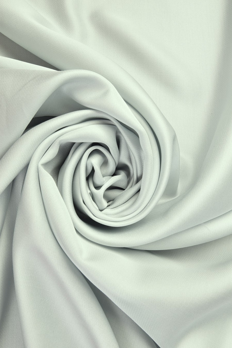 Viskoze ar gaiši pelēku zīdu