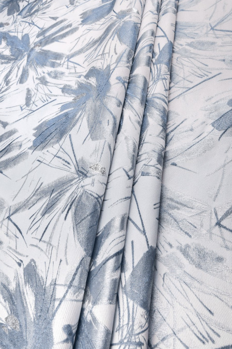Jacquard in large flowers