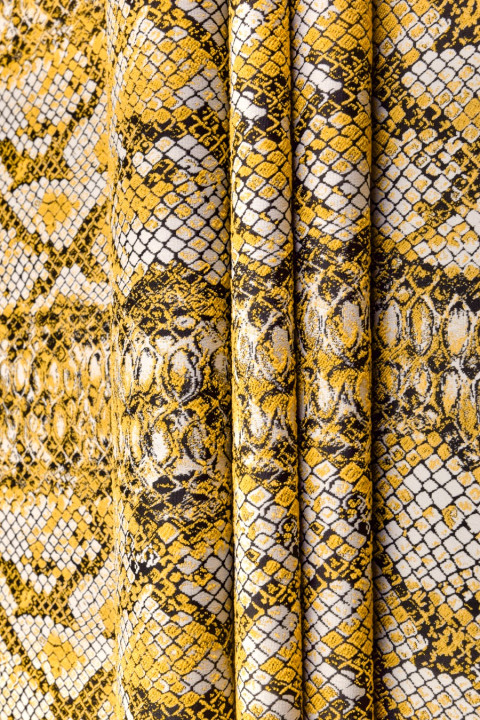 Flexible jacquard