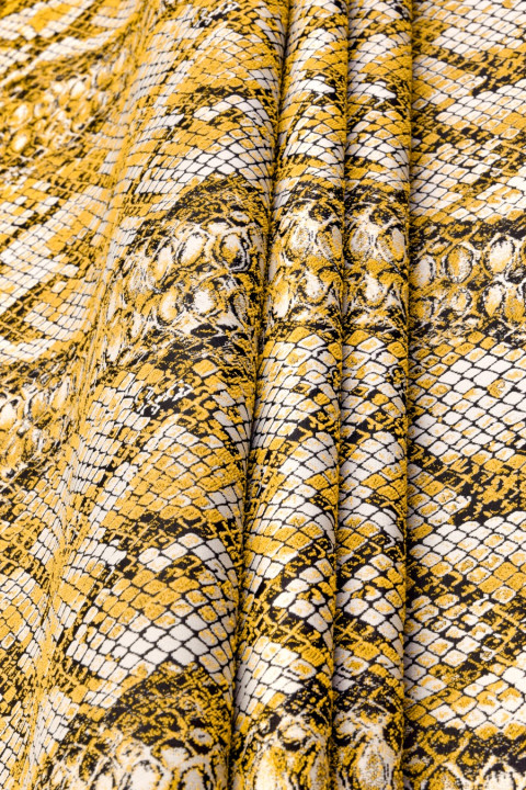 Flexible jacquard