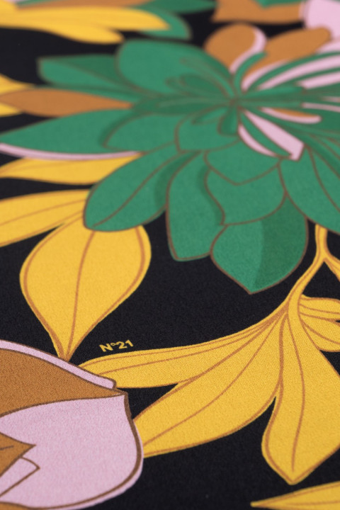 Silk crepe in flowers