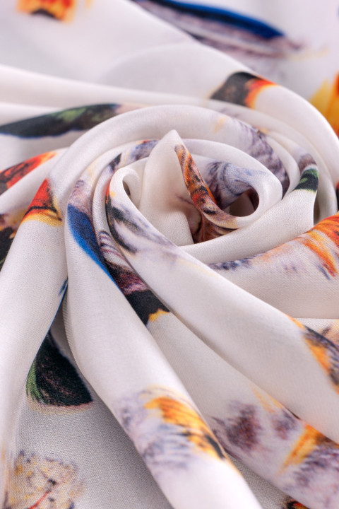 Silk fabric with feathers COUPON 70cm