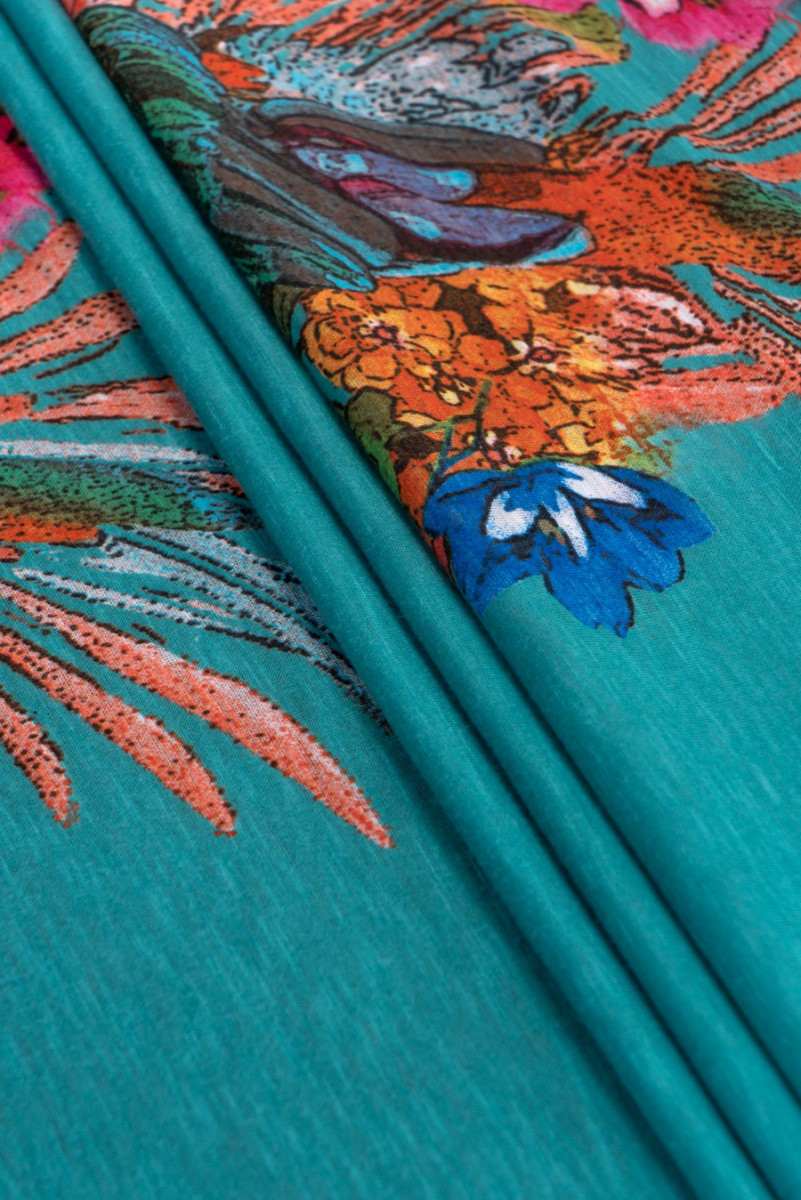 Țesătură tricotată din viscoză cu papagali COUPON 70 cm
