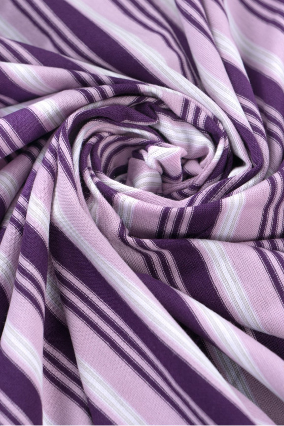 Gestreepte viscose gebreide stof