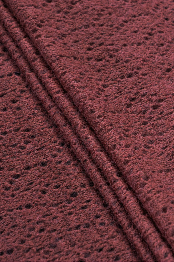 Åben sweater strikket bordeaux KUPON 100cm