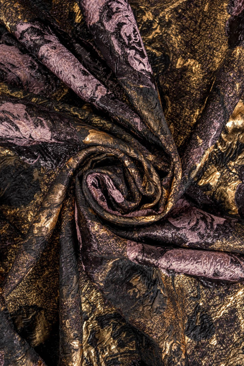 Jacquard selyemmel rózsákkal