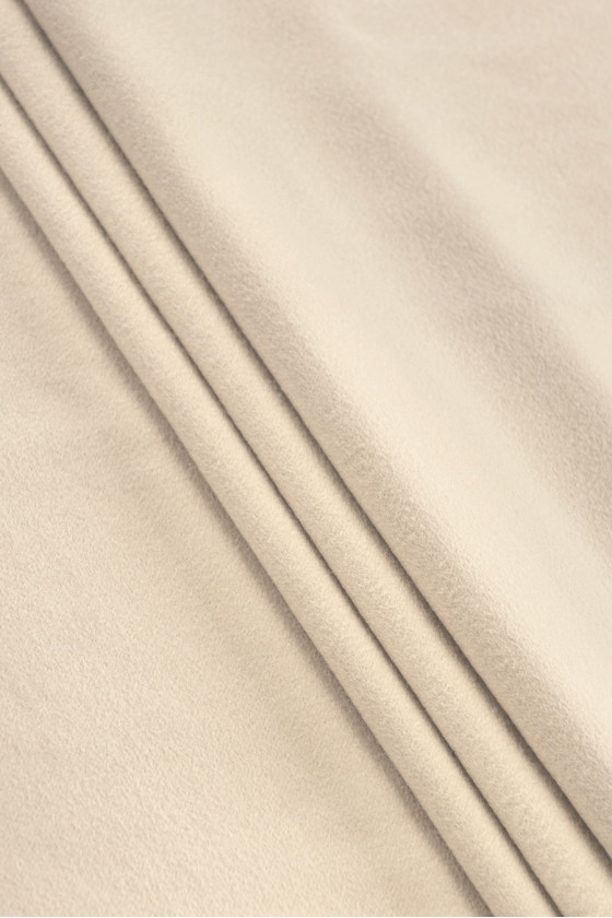 Pārklājiet vilnu ar vaniļas...