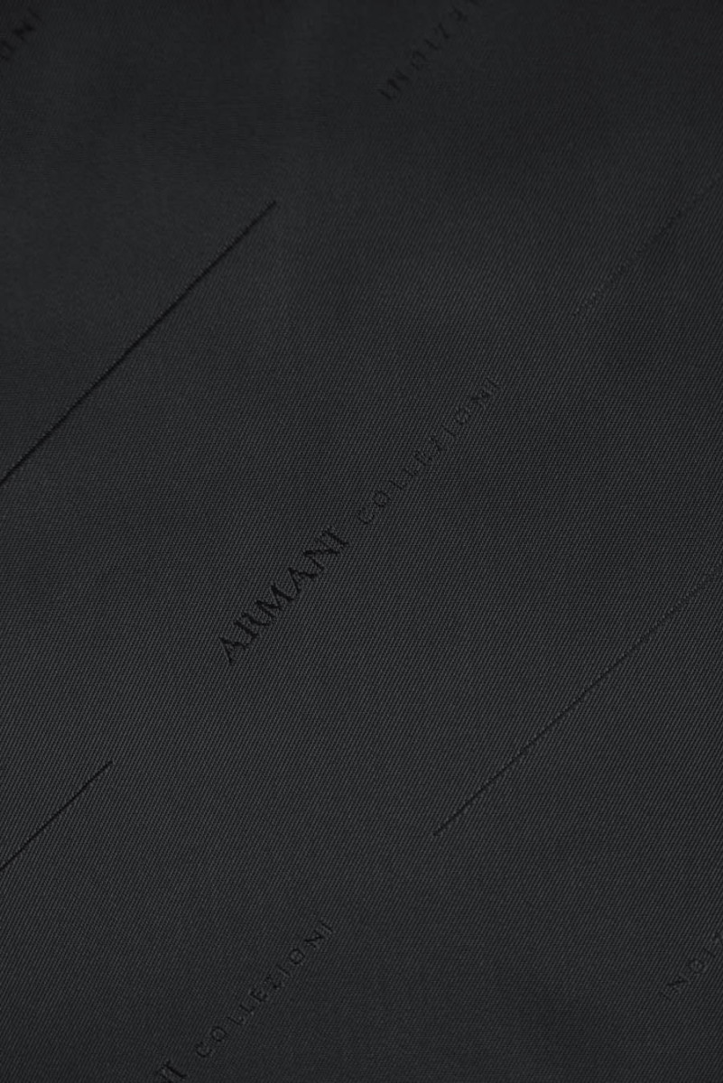 Signature lining: two-tone graphite/black