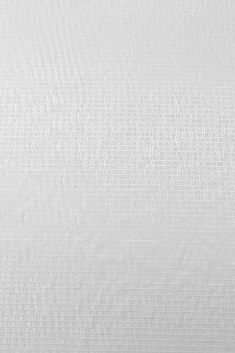 Signature lining white