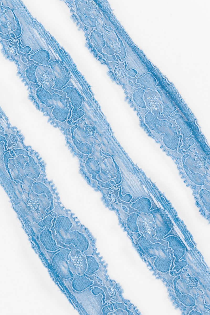 Cinta de encaje elástica azul