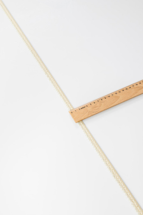 Elastisches Zickzackband hellbeige
