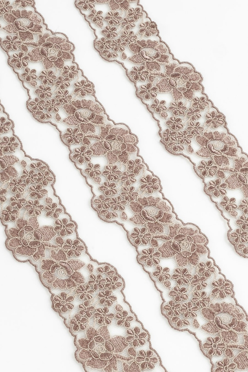 Cold beige lace tape