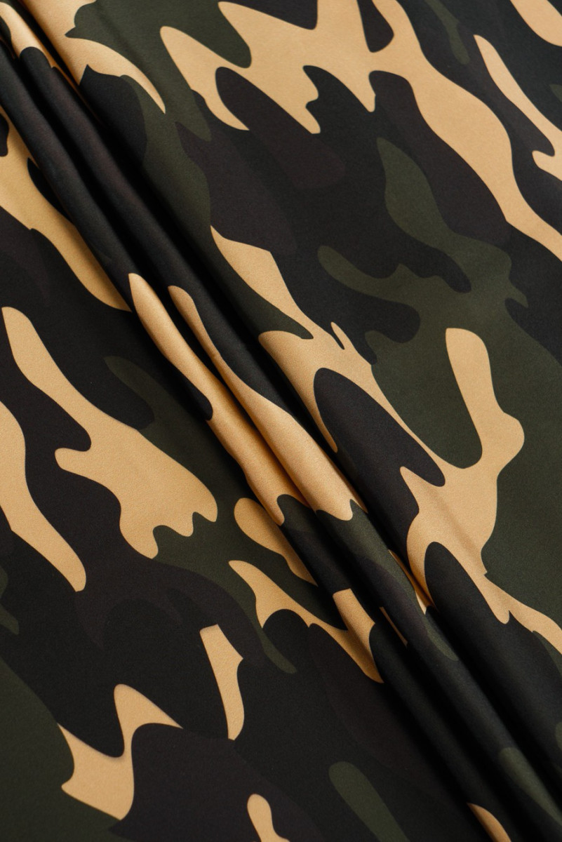 Satin de polyester camouflage
