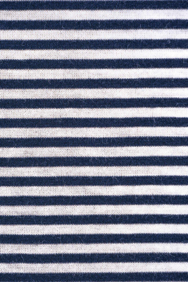Knitted foam (diver) gray in navy stripe