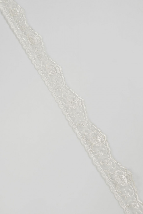 Spitzenband in Ecru-Rosen
