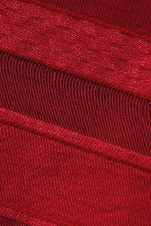 Rot gestreifter Organza