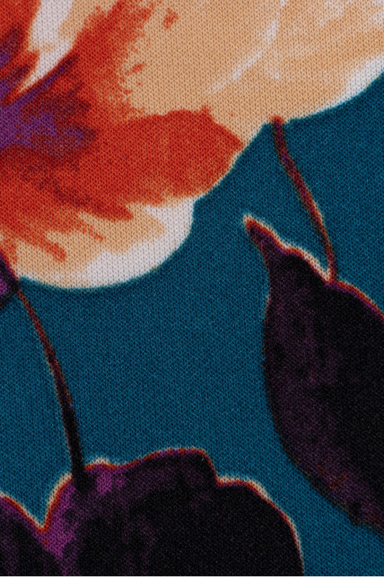 Combinaison en maille (plongeur) avec des fleurs