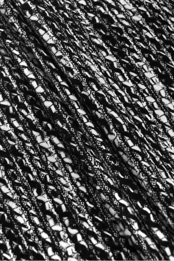 Chaneli kangas mustvalge