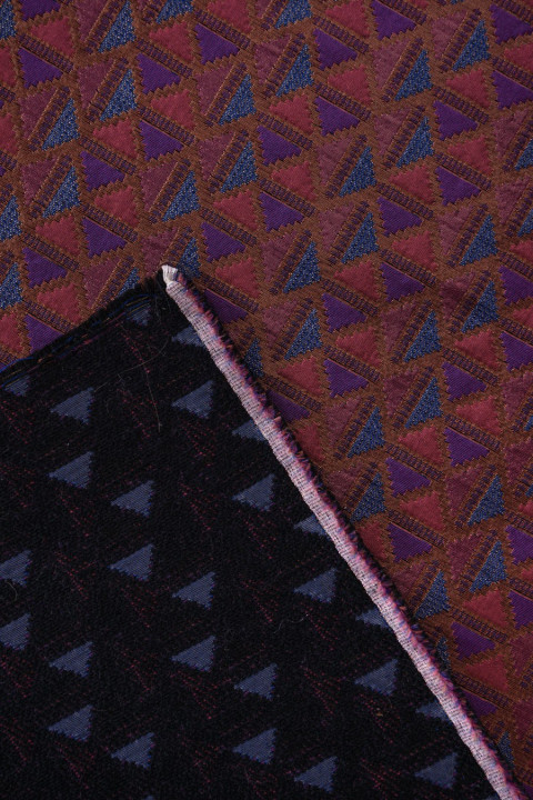 Jacquard in geometric patterns