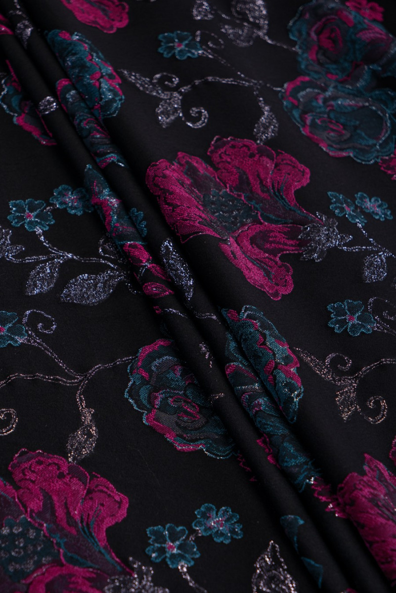 Zwarte jacquard met bloemen