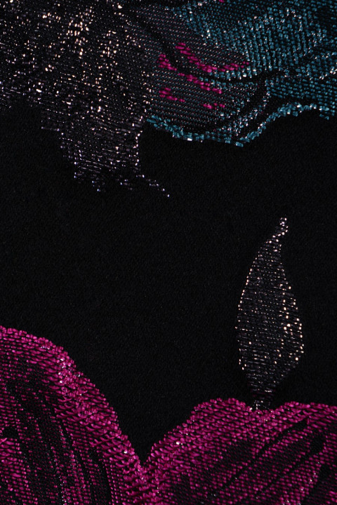 Stof jacquard zwart met bloemen