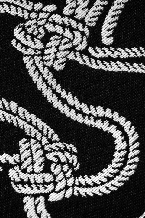 Jacquard con cordones blanco y negro