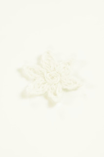 Uld blomst ecru