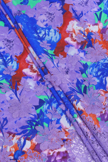 Silk crepe with 3D flowers and guipure