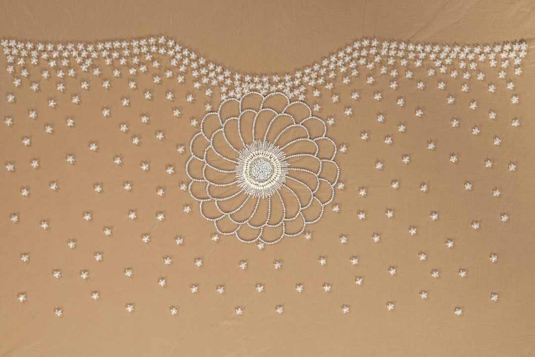 Application - corset with a large flower