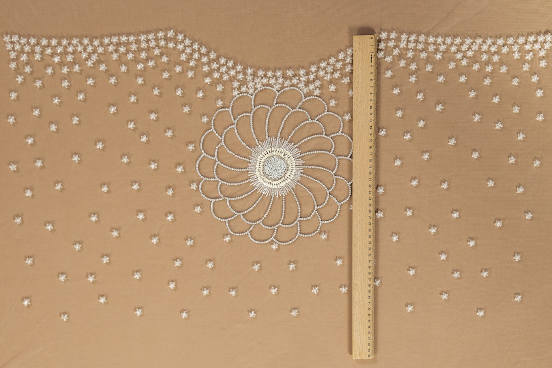 Application - corset with a large flower