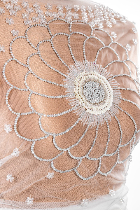 Application - corset with a large flower