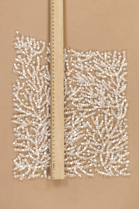 Wedding application - set with large beads