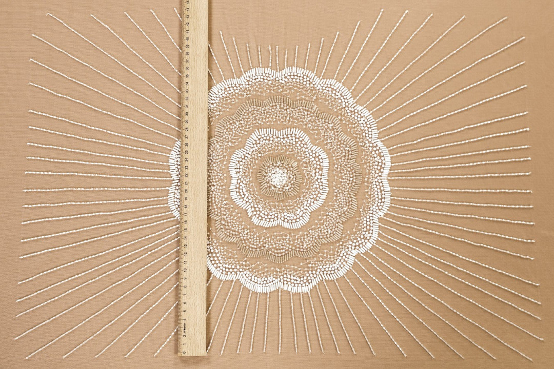 Aplique de novia - corsé con una flor grande