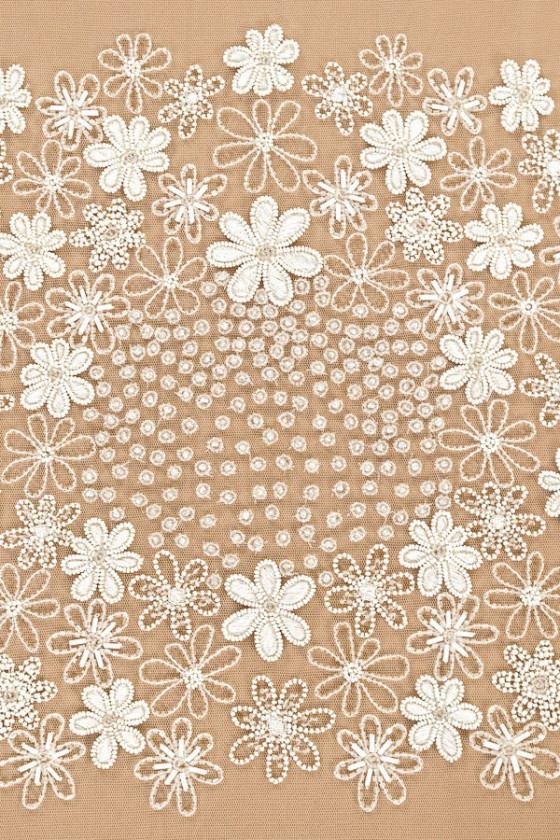 Application de mariage avec des fleurs