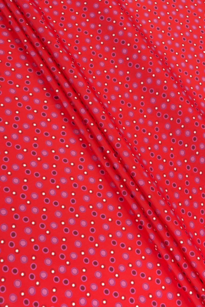 Polyester satin - hindbær med prikker