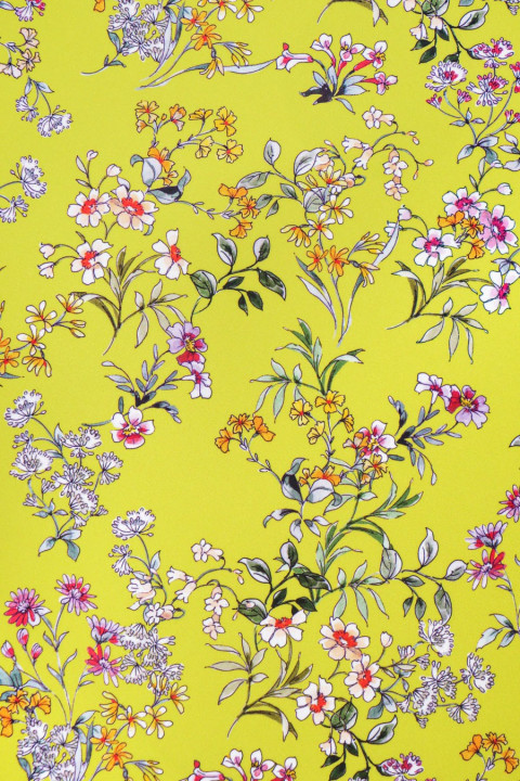 Polyester satijn met kleine bloemetjes