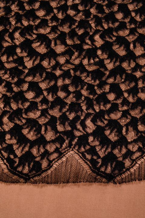 Black lace narrow