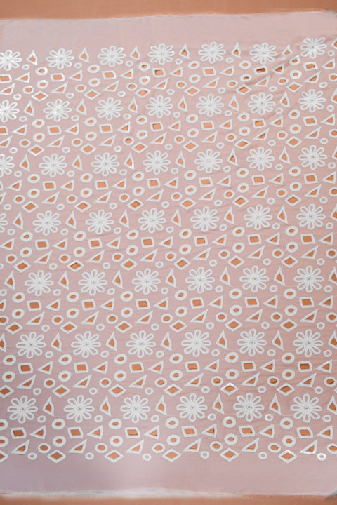 Chiffon met pailletten - opengewerkt - lichtbeige