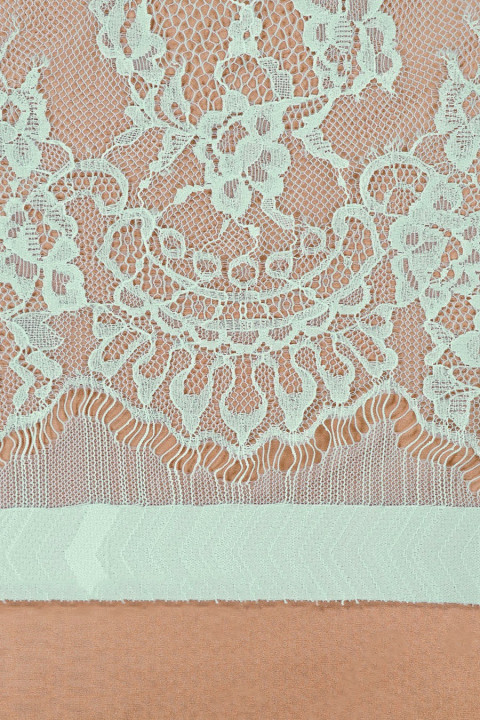 Mint lace