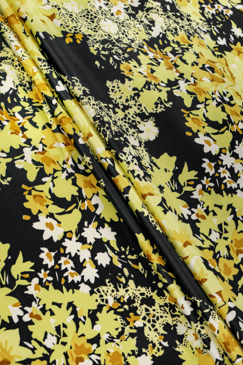 Cotton in yellow flowers