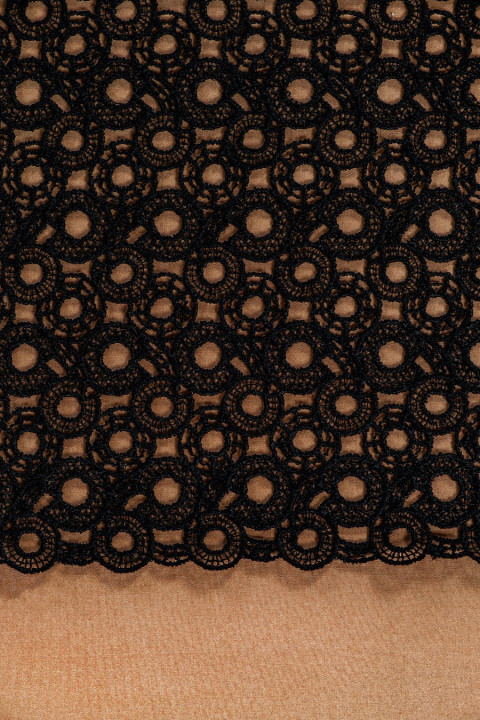 Black narrow guicury