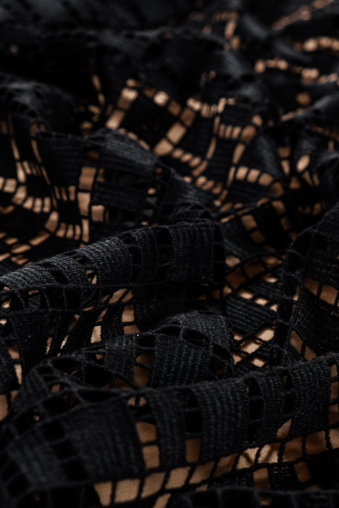Black guiur in the cube