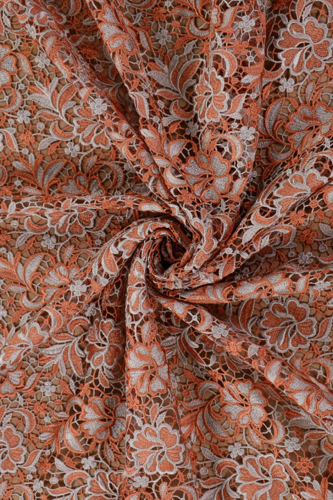 Guipiura lace